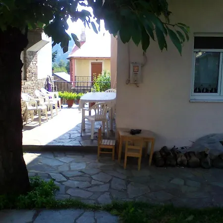 Gini Vinis * Samarina