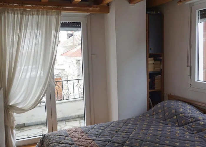 Ginî Viñis * Samarína