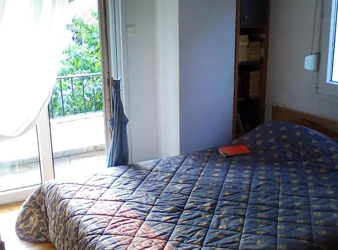 Ginî Viñis * Samarína